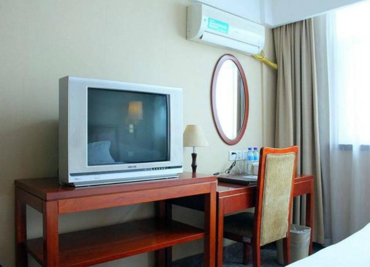Gma Wuning Road Zhenping Road Metro Station Hotel Xangai