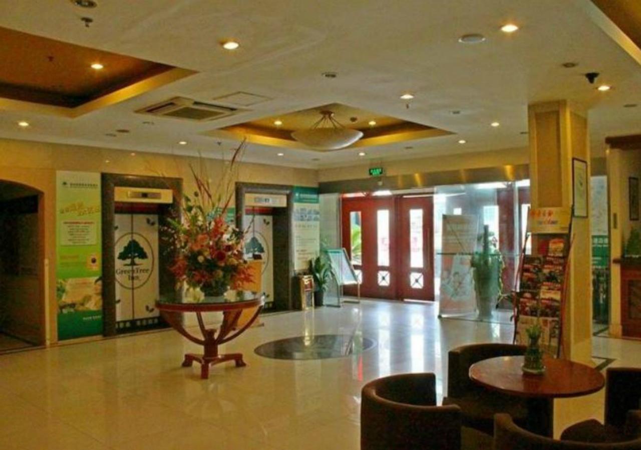 Gma Wuning Road Zhenping Road Metro Station 4* Xangai